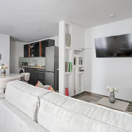 Unique Marais Location 1br 4p By Melvane * Paris